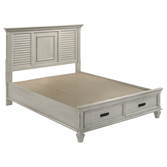 Franco   Bedroom Set Distressed White