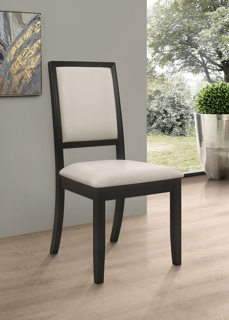 Silla de comedor lateral Louise tapizada en madera negra (juego de 2)