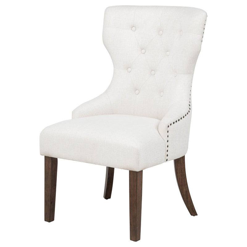 Silla auxiliar de comedor tapizada en tela Baney, crema y roble oscuro