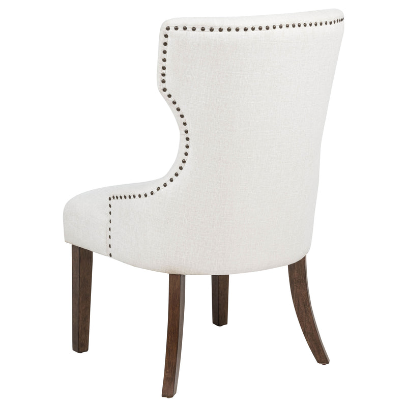 Silla auxiliar de comedor tapizada en tela Baney, crema y roble oscuro