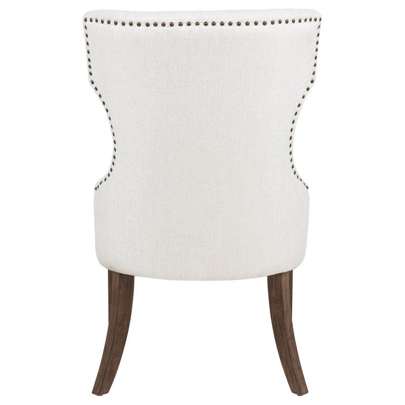 Silla auxiliar de comedor tapizada en tela Baney, crema y roble oscuro
