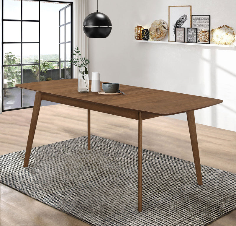 Mesa de comedor Redbridge de nogal natural con hoja extensible de 75 pulgadas