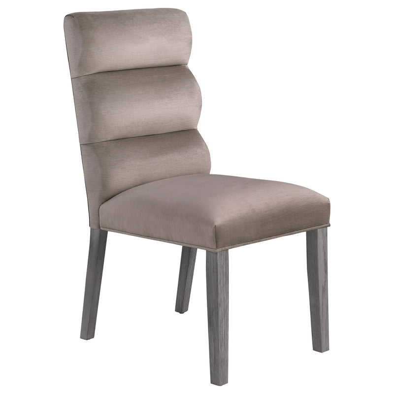 Silla auxiliar de comedor tapizada en terciopelo Carla (Juego de 2)