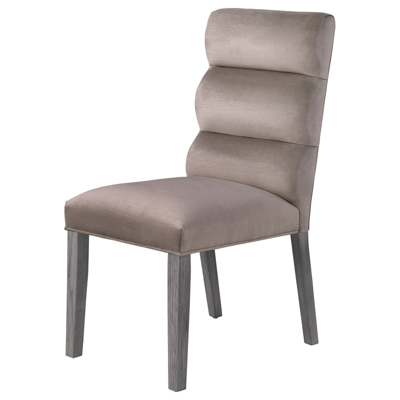Silla auxiliar de comedor tapizada en terciopelo Carla (Juego de 2)