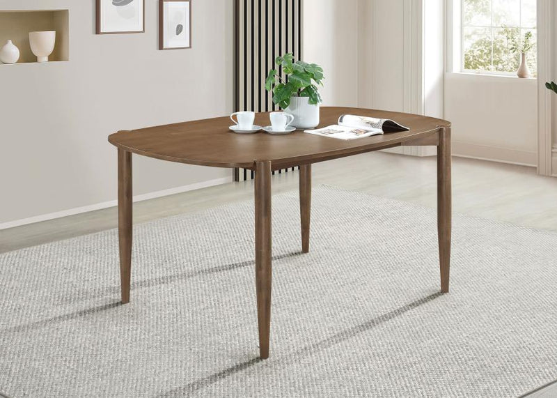 Mesa de comedor de madera maciza Dortch Oval de 63 pulgadas Nogal