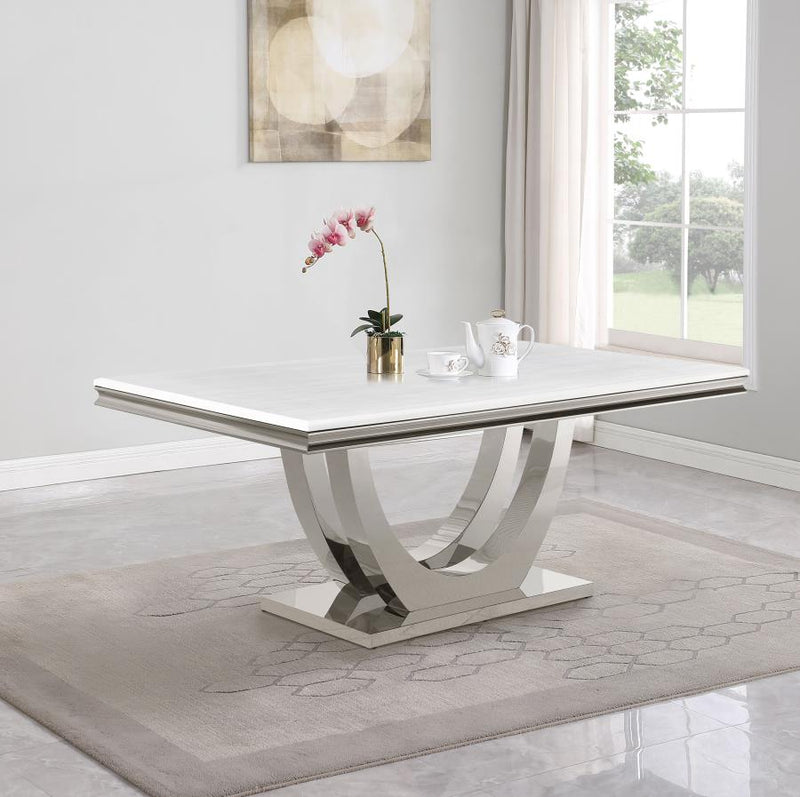Mesa de comedor rectangular Kerwin de 71 pulgadas con cubierta de piedra, color blanco