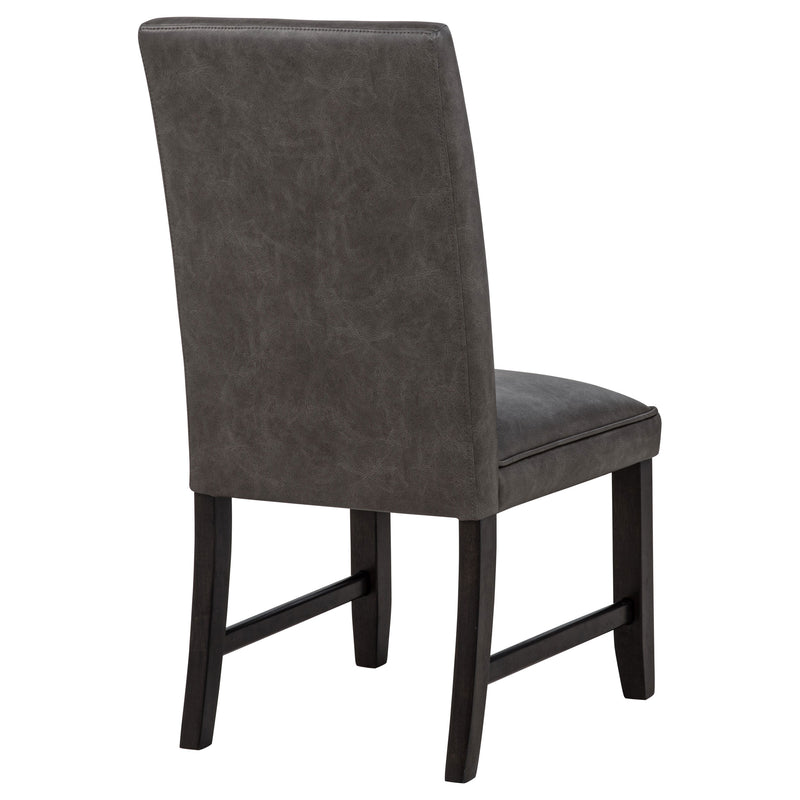 Silla auxiliar de comedor tapizada en piel sintética Averill, gris oscuro (juego de 2)