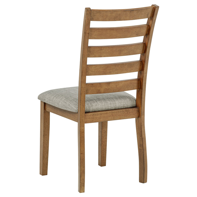 Silla auxiliar de comedor de madera Atwood con asiento tapizado, marrón cálido