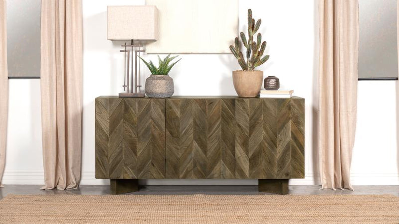 Aparador tipo bufé de madera maciza Tyler de 3 puertas, color marrón mango