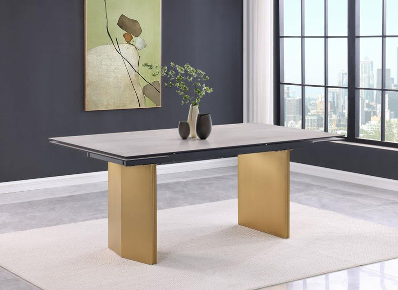 Mesa de comedor extensible con tapa de cristal de 97 pulgadas Vesa, color beige