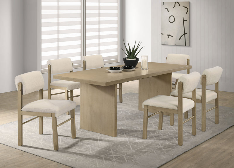 Mesa de comedor rectangular de madera Decker de 82 pulgadas, roble natural