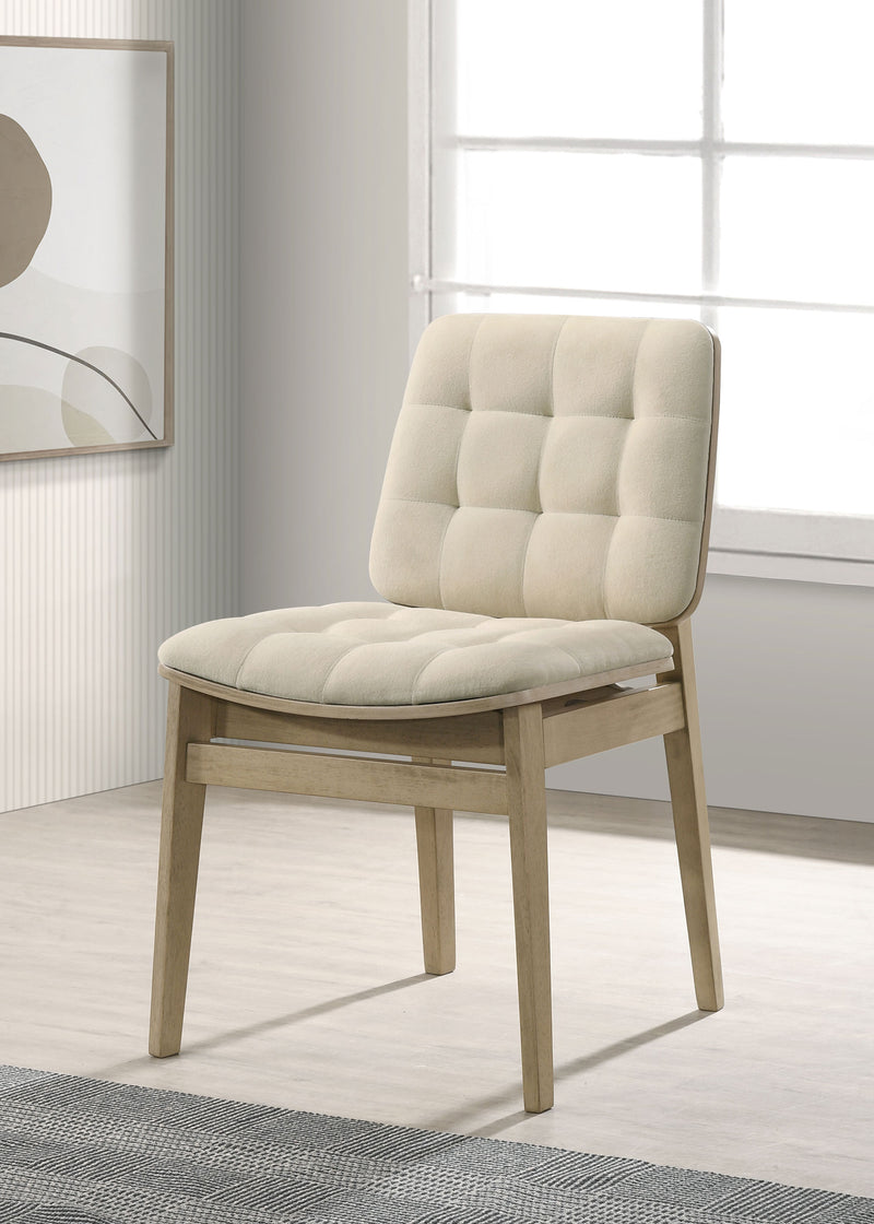 Sillas auxiliares tapizadas en terciopelo Redbridge color crema y roble natural (juego de 2)