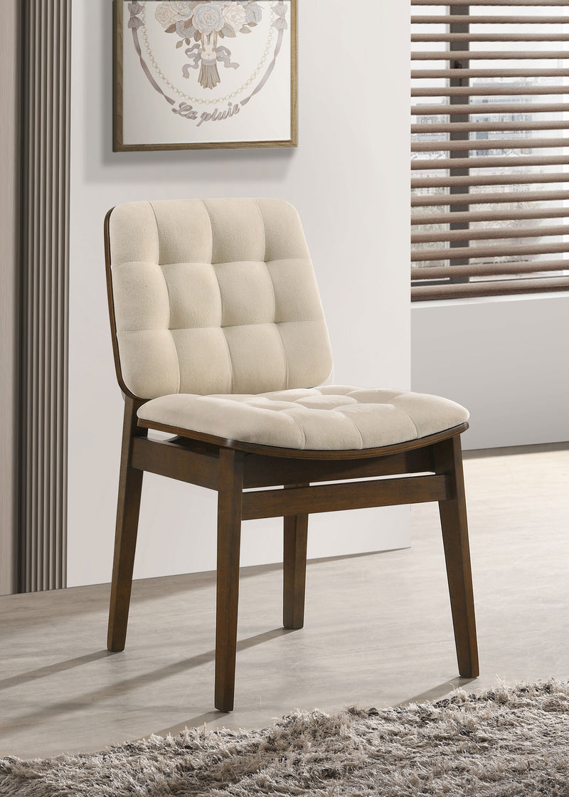 Sillas auxiliares tapizadas en terciopelo Redbridge color crema y roble natural (juego de 2)