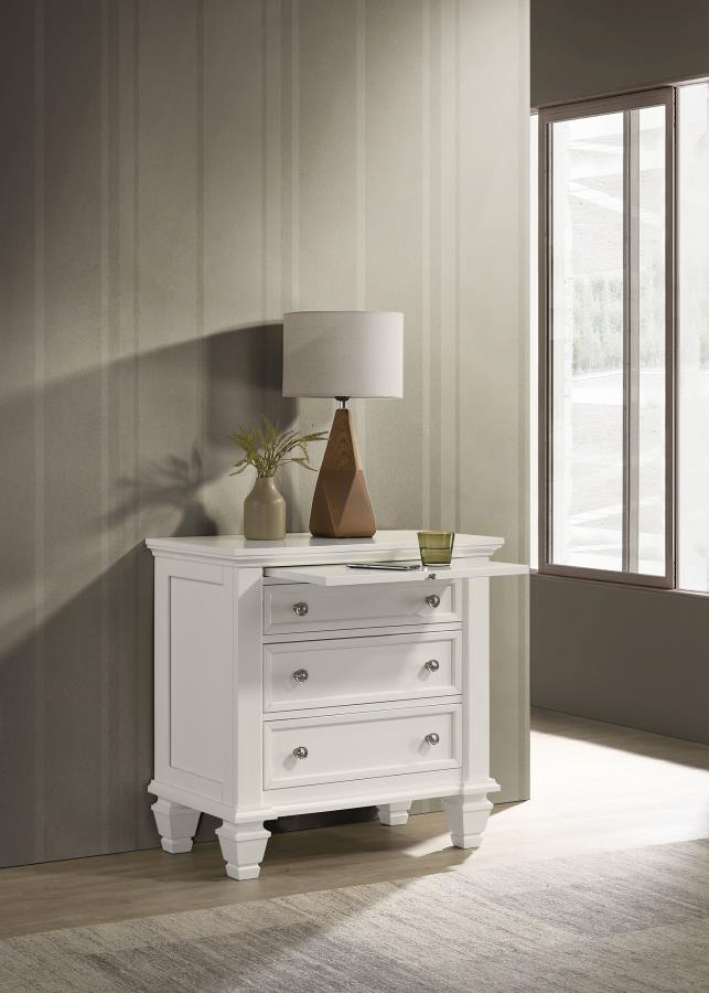 Sandy Beach 3-drawer Nightstand