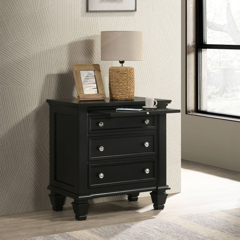 Sandy Beach 3-drawer Nightstand