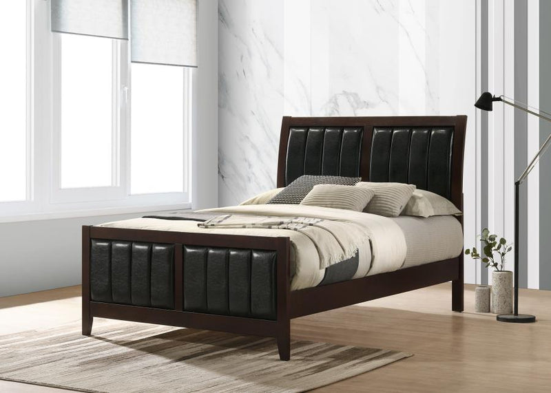 Cama Carlton con paneles de madera (Cappuccino)