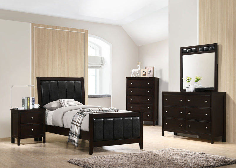 Cama Carlton con paneles de madera (Cappuccino)
