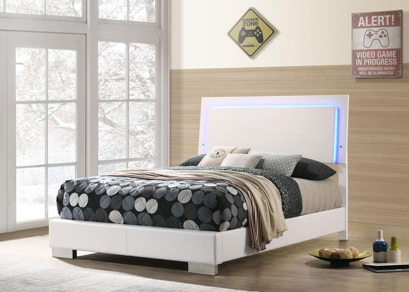 Cama panel LED Felicity Wood alto brillo