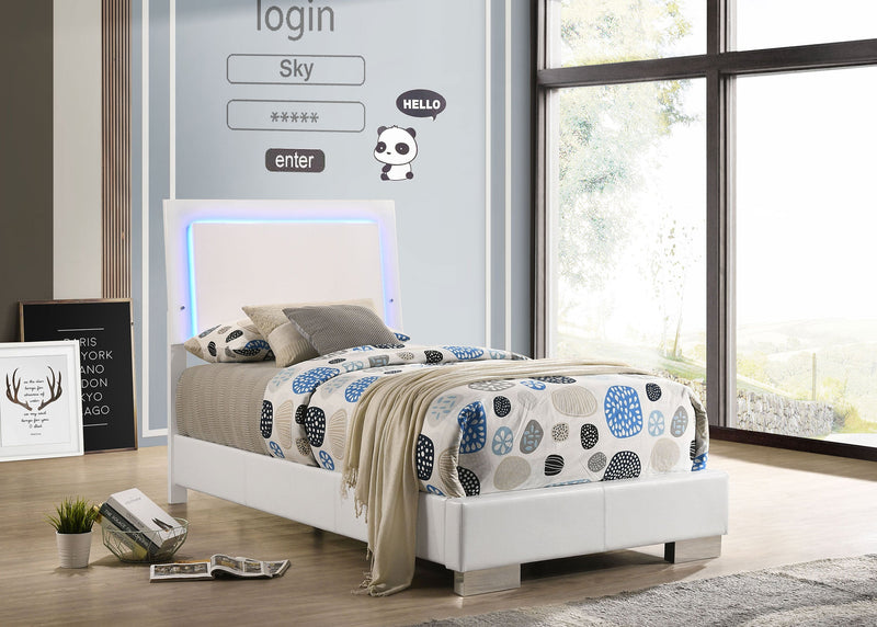 Cama panel LED Felicity Wood alto brillo