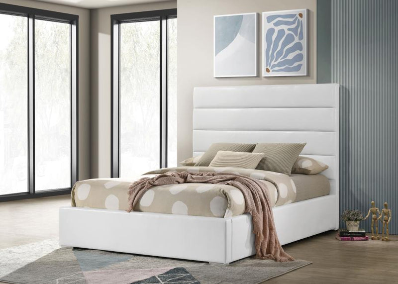 Cama con plataforma tapizada Felicity de 53 pulgadas