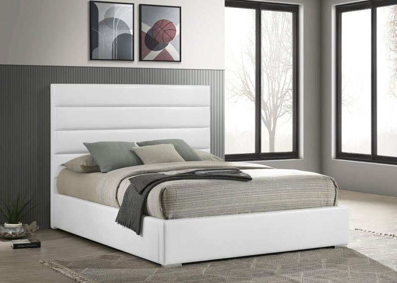 Cama con plataforma tapizada Felicity de 53 pulgadas