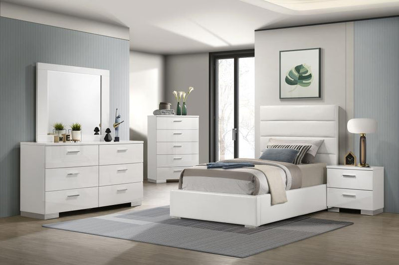 Juego de dormitorio Felicity de alto brillo