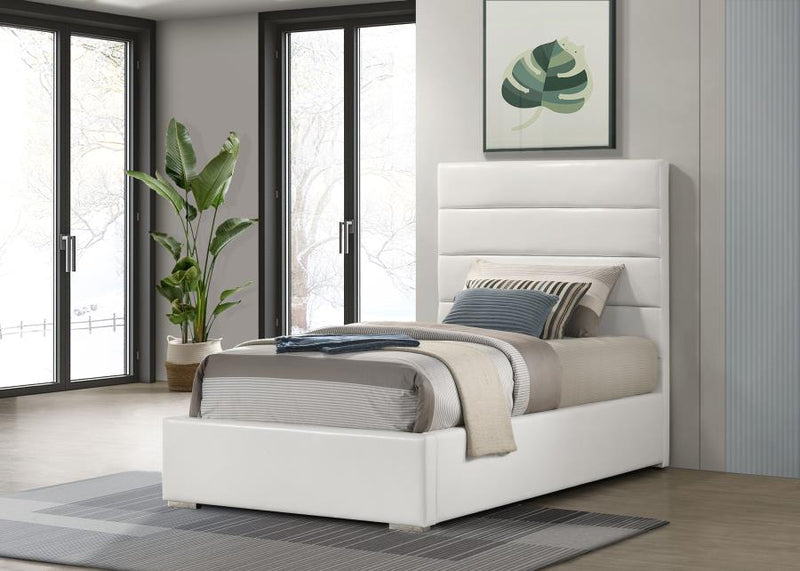 Cama con plataforma tapizada Felicity de 53 pulgadas