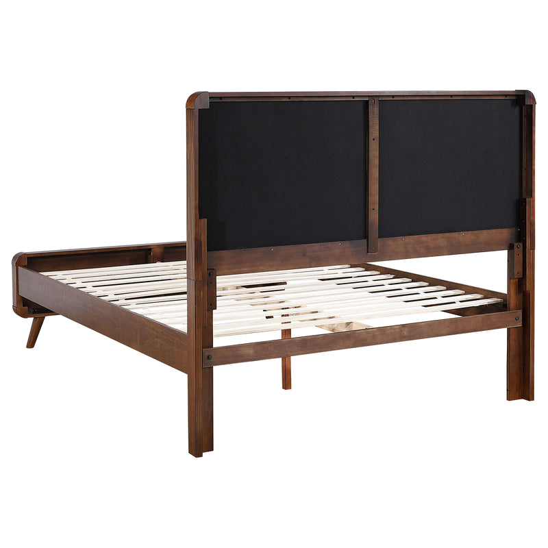 Juego de dormitorio Robyn de nogal oscuro
