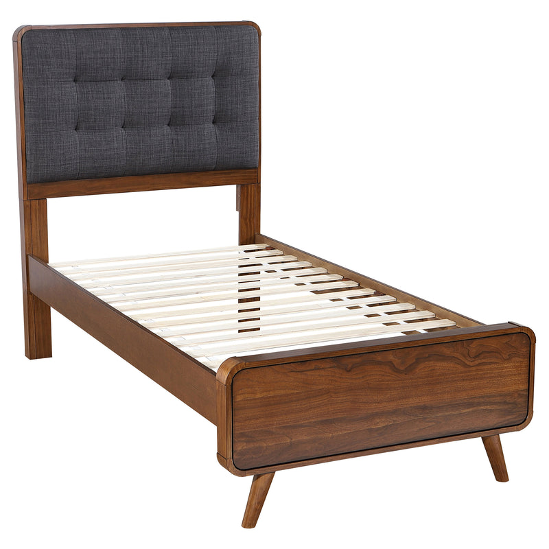 Juego de dormitorio Robyn de nogal oscuro