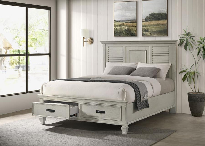 Cama de paneles de almacenamiento de madera Franco desgastada