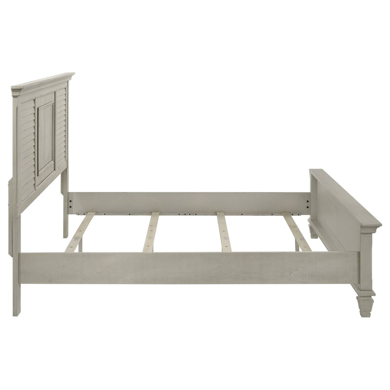 Cama Franco de paneles de madera envejecida