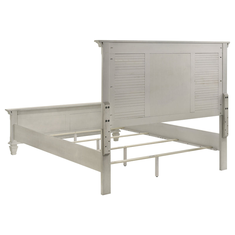 Cama Franco de paneles de madera envejecida