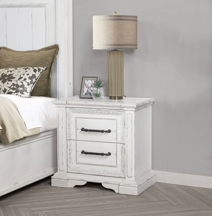 McKinney 2-drawer Nightstand with Dual USB Vintage White