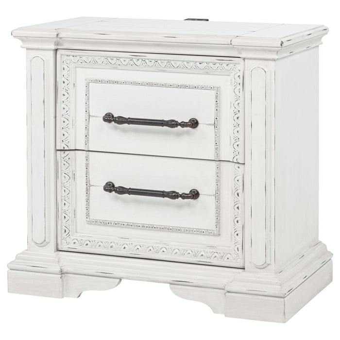 McKinney 2-drawer Nightstand with Dual USB Vintage White