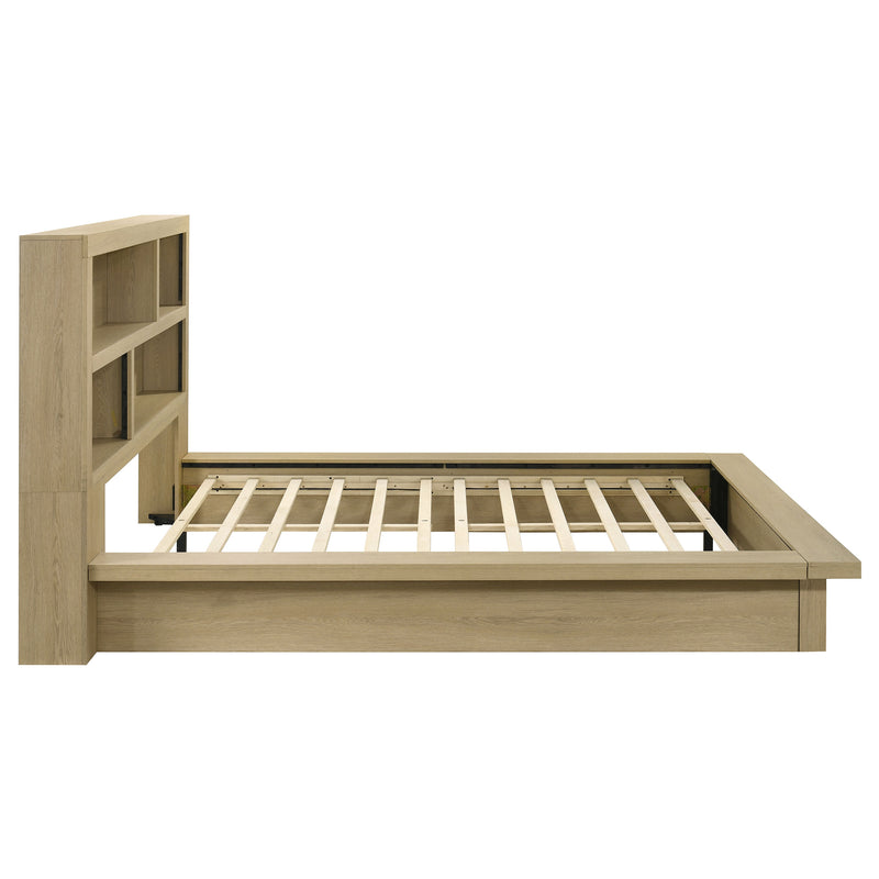 Base de cama con cabecero de estantería Hendricks de roble claro