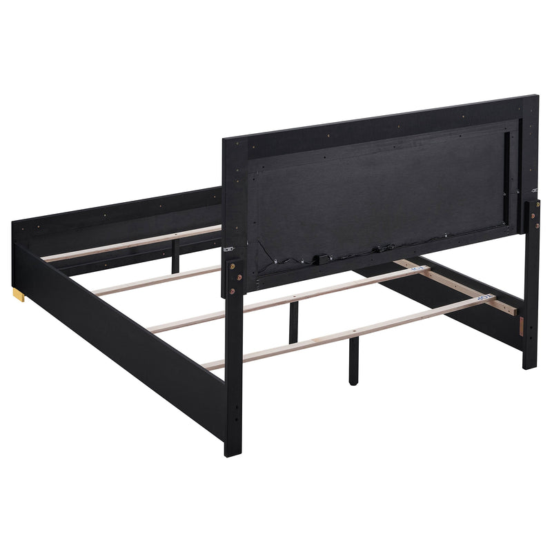 Cama con panel LED Marceline Wood