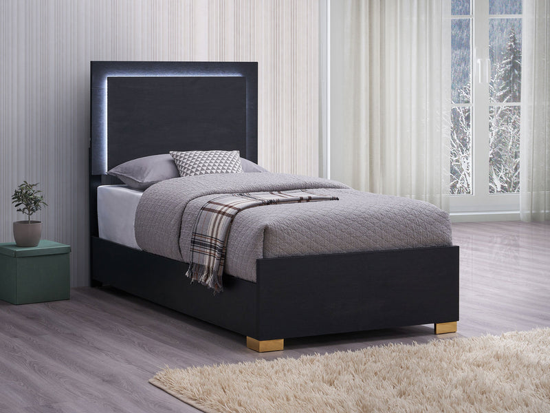 Cama con panel LED Marceline Wood