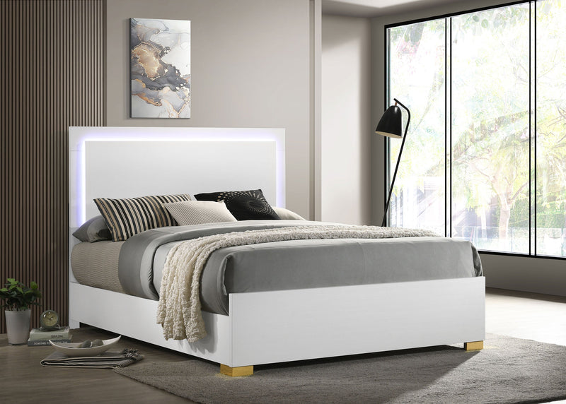 Cama con panel LED Marceline Wood