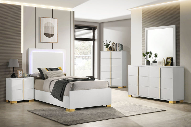 Cama con panel LED Marceline Wood