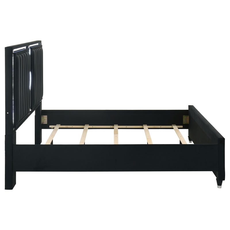 Cama tapizada en terciopelo Ravenne con panel LED, color negro