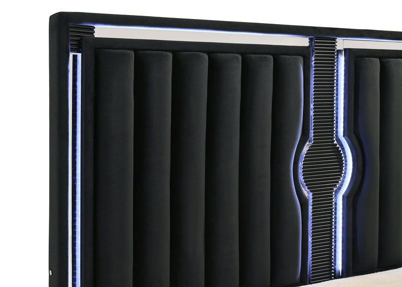 Cama tapizada en terciopelo Ravenne con panel LED, color negro