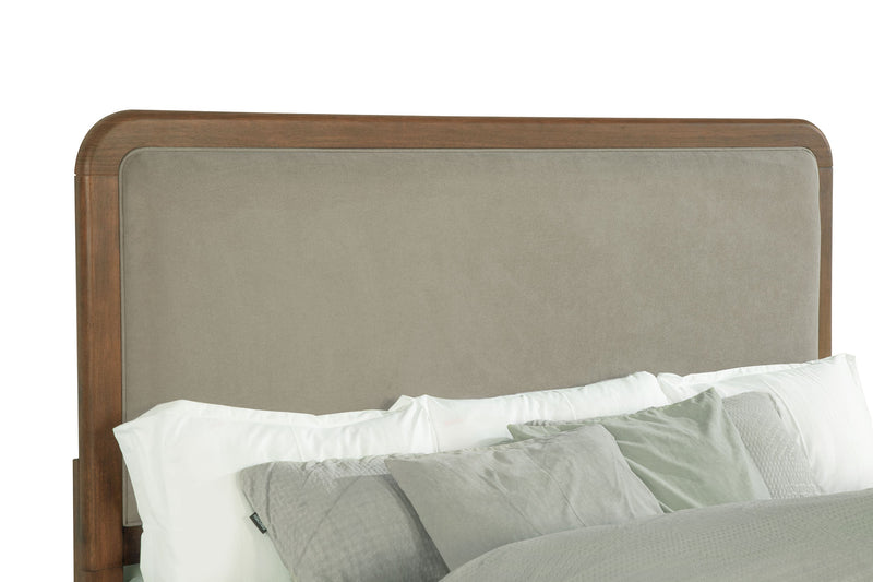 Cama tapizada con paneles Maderia de 57 pulgadas, Nogal