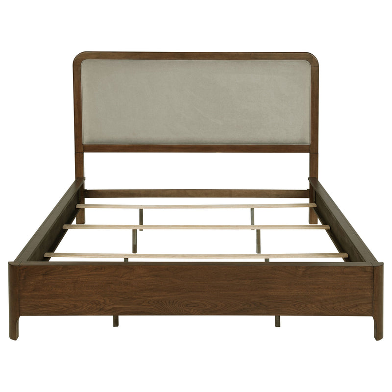 Cama tapizada con paneles Maderia de 57 pulgadas, Nogal