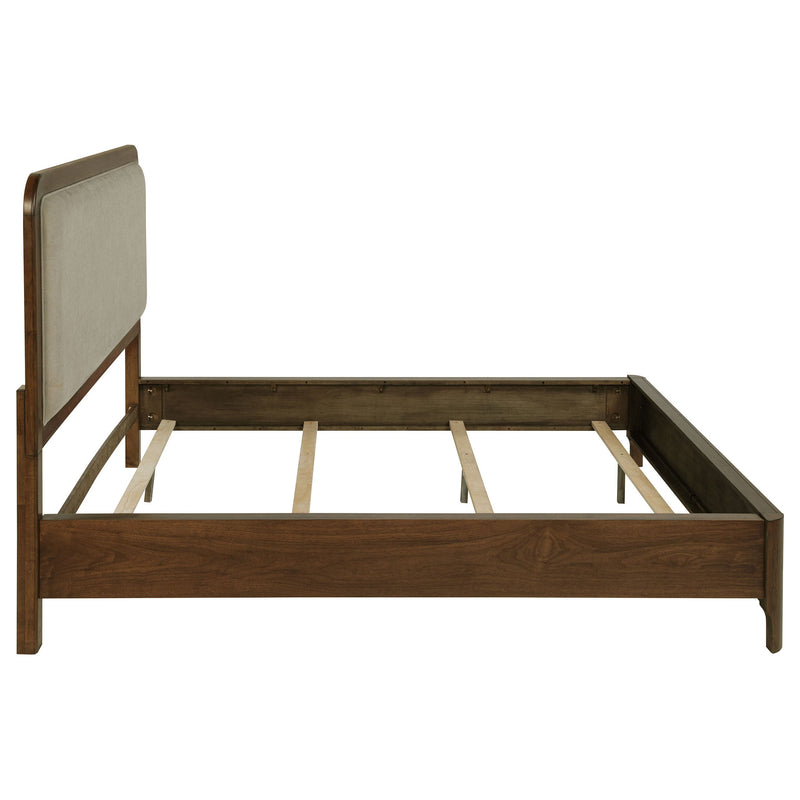 Cama tapizada con paneles Maderia de 57 pulgadas, Nogal