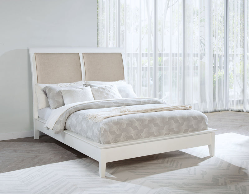 Cama tapizada con paneles Bexhill de 56 pulgadas