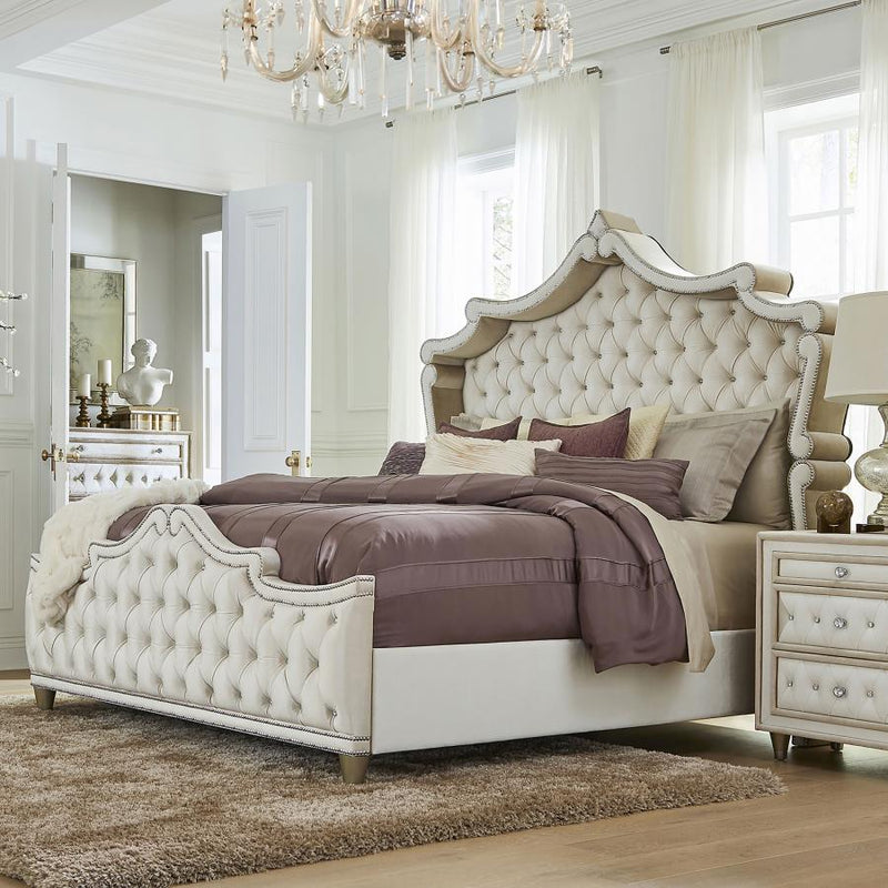 Cama tapizada Antonella Ivory y Camel