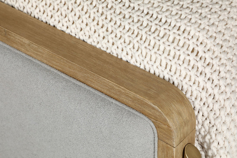 Cama Arini con panel tapizado