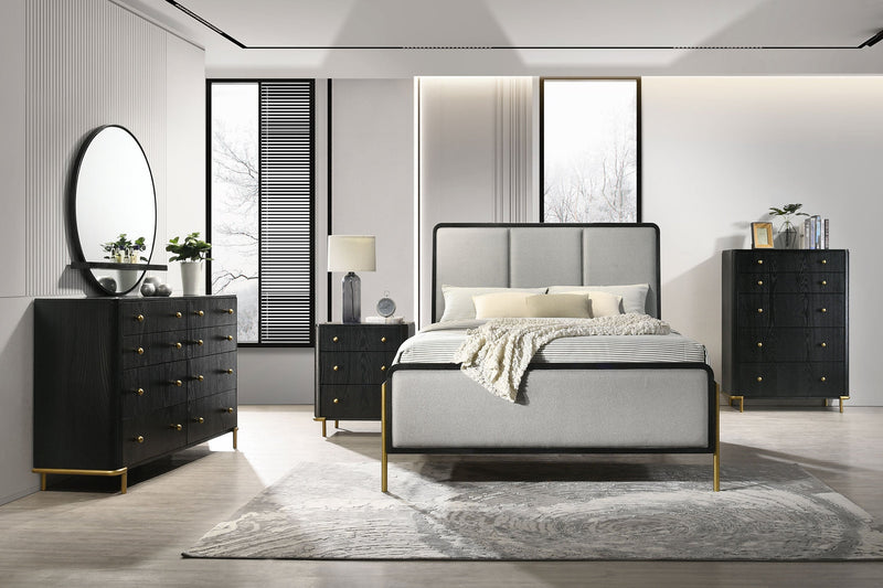 Cama Arini con panel tapizado
