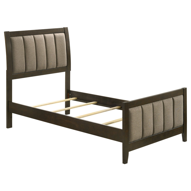 Cama tapizada Wilkes de 51 pulgadas Cacao Oscuro