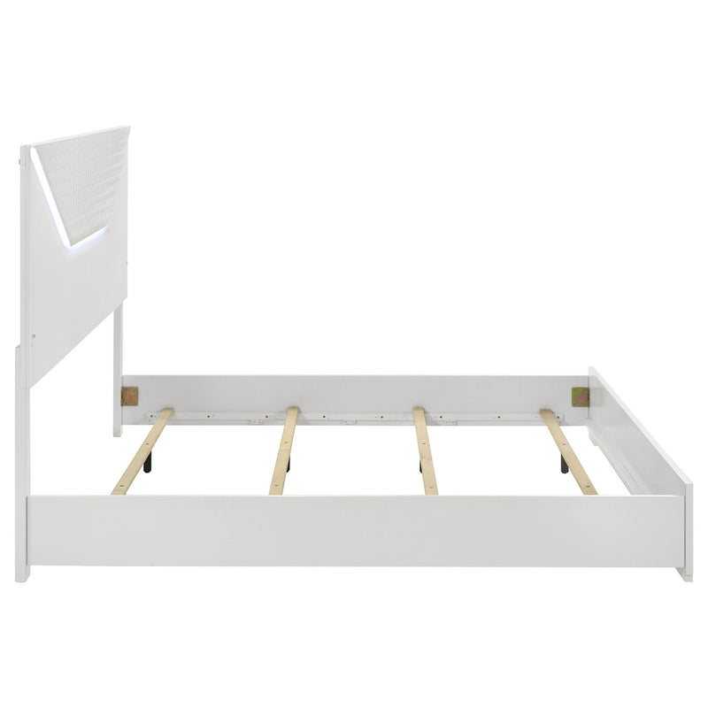 Cama con paneles LED Ives cabecero alto brillo